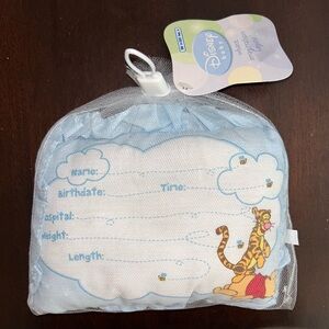NWT Disney Keepsake Birth Announcement Door Pillow Pooh & Tigger W/pen